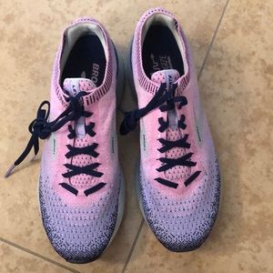 Brooks Levitate 2 women’s running shoes size 10